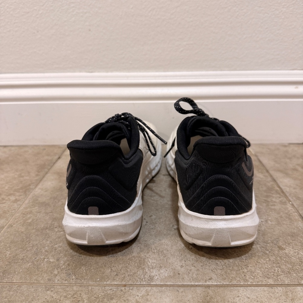 Altra Torin 7 Shoes - Women’s US Size 7.5 - Picture 3 of 6